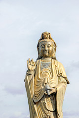 Fototapeta na wymiar Buddha statues in Gangaramaya Temple in Colombo