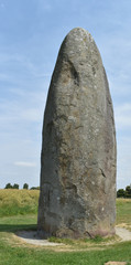 Menhir de Champ Dolent à côté de Dol de Bretagne dans le département de l'Ile et Vilaine en région Bretagne