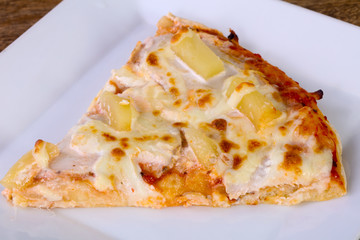 Pineapple pizza with cheese