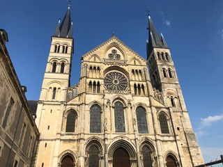 Fototapeta premium Reims, la chiesa di Saint Remi - Francia