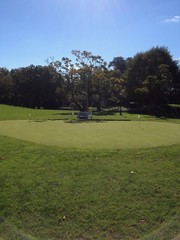 White House / A dedicated putting place for President Obama in front of Rose Garden.