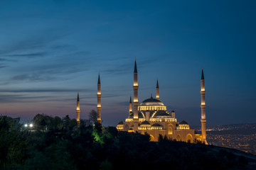 Obraz premium Istanbul Camlica Mosque or Camlica Tepesi Camii, Istanbul, Turkey