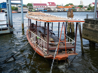 Fototapeta na wymiar Ferry boat thailand,Rivel,LHONG,Bangkok