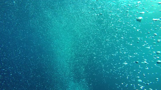 Underwater air bubbles 