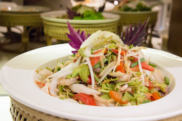  delicious som tum Thai spicy salad