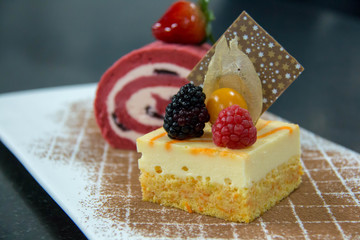 A mini cak