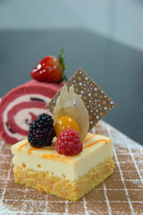 A mini cak