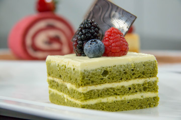 A mini cak