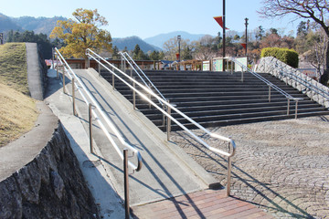 スロープと階段