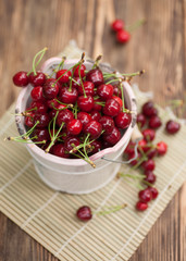 Fresh cherries in bowl