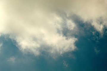 Obraz premium white cloud on blue sky