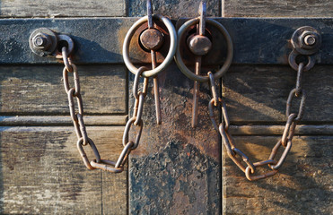 Close-up of the rusty iron lock on the truck 