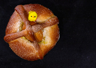 Fototapeta premium easter cake with an egg