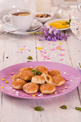 Puff pastries with custard cream.
