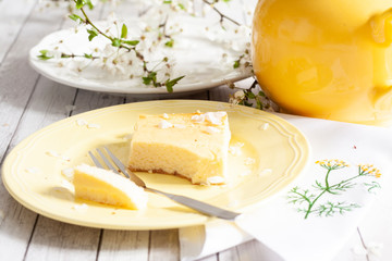 Cheesecake decorated with edible white petals