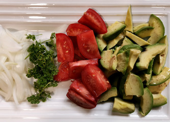 avocado salad with three more vegetables