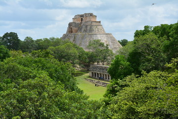 Fototapeta na wymiar Zone Archéologique Uxmal Yucatan Mexique