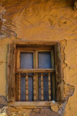 Fototapeta na wymiar Old house (fragment). Abandoned, old houses.Turkey