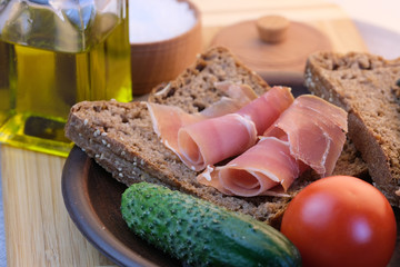 Sandwich with dried red meat