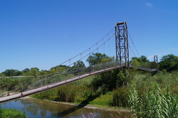 Puente colgante en Ter&aacute;n