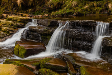 Fototapeta na wymiar Saukin Ridge Waterfall, Peak District UK