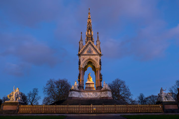 Fototapeta na wymiar UK, england, London, Albert Memorial dusk