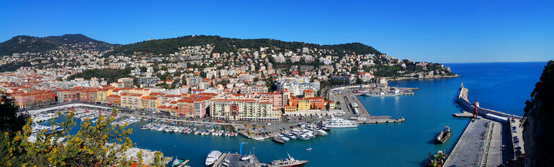 Fototapeta na wymiar Panoramic view above Port of Nice on French Riviera