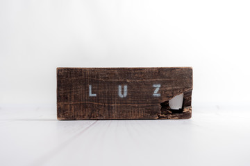 Artesania sobre madera para colocar velas