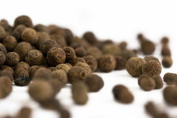 enibahar - allspice