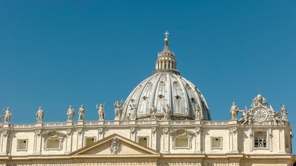 Fototapeta na wymiar close up shot of the dome of st peter's basilica