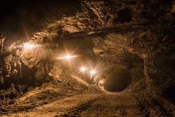 Air pollution by stone dust inside the underground mine during tunneling work