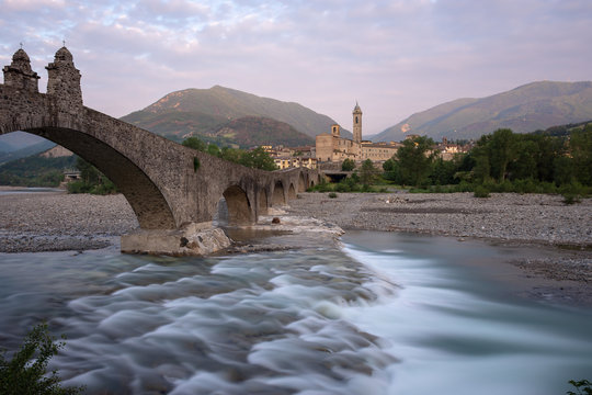 Magnificent image of the medieval village of Bobbio and the famous "Ponte Gobbo"