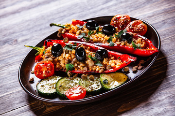 Pepper stuffed with groats and vegetables
