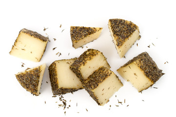 Schafskäse mit Rosmarin und Thymian