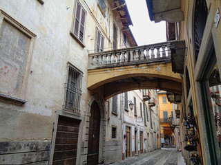 Fototapeta na wymiar old street in venice in italy