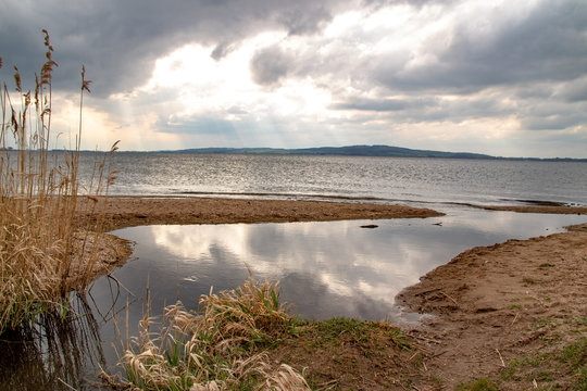 Kleiner Fluss m&uuml;ndet im Kummerower See