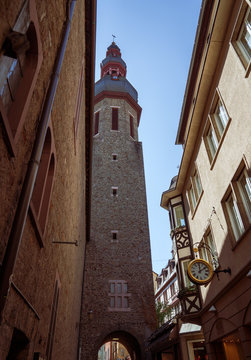 Famous tower in the city of Kohem
