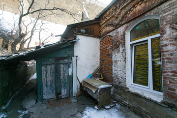 Fototapeta na wymiar The ancient House of Nikolai Varlamovich Sollogub in the center of the city of Vladivostok. Old brick house.