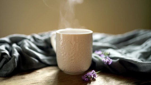 filiżanka kawy lub herbaty w domu