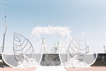 Wedding ceremony on the roof of the house