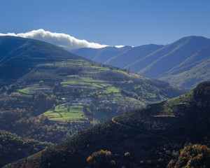 Fototapeta premium Midmountain countryside landscape