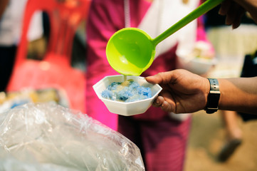 Social Problems of Poverty Helped by Feeding : Volunteer to Feed the Hungry in Society: The Concept of Donating Food to the Poor in Society