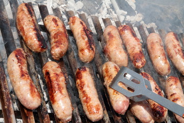 salsicce alla griglia, grilled sausages