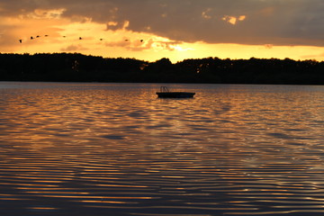 Abenddämmerung am See