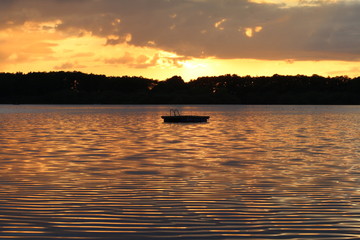Abenddämmerung am See