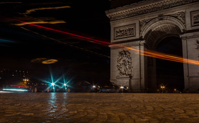 Obraz premium Long exposure in triumphal arch