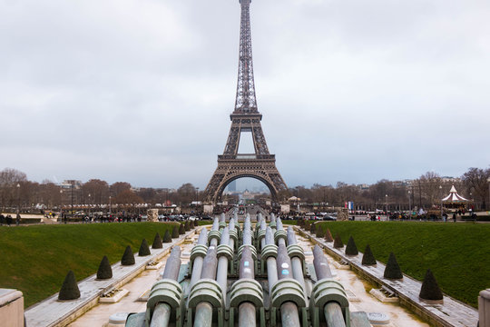 Eiffel tower seen from the palais de chaillot