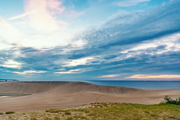 黄昏の鳥取砂丘
