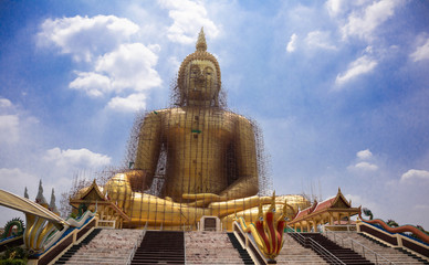 Fototapeta premium Big Buddha statue Being repaired in Thailand