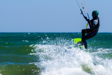 Kitesurfer in Aktion